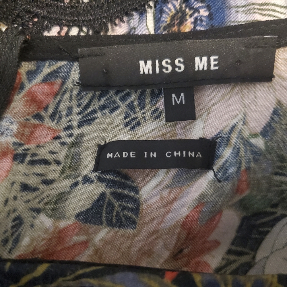 MISS ME Size M 100% Viscose tiered floral bohemian black lace peasant top - Picture 2 of 11